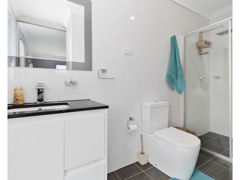 15A Templeton Crescent, Moorebank NSW 2170