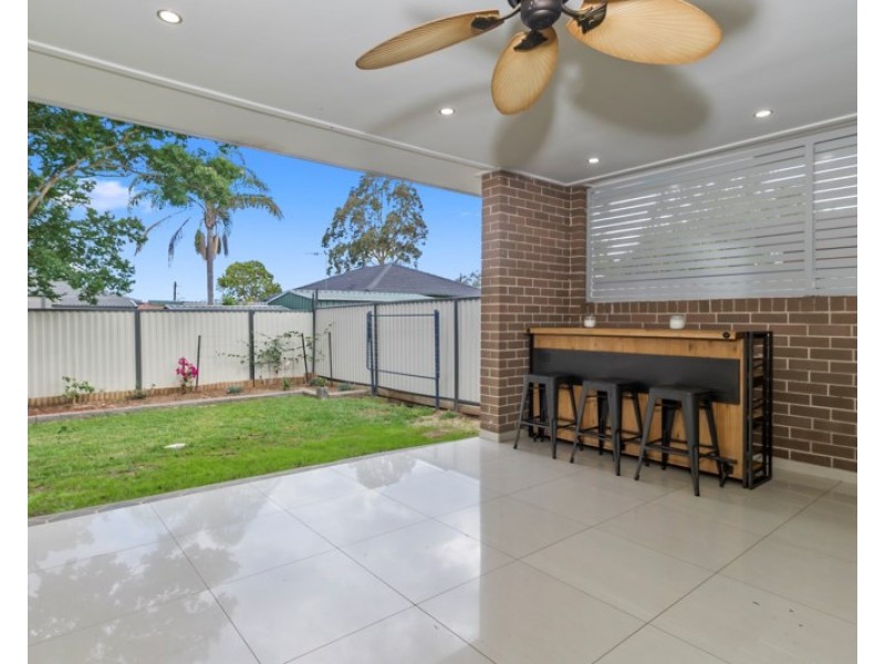 15A Templeton Crescent, Moorebank NSW 2170