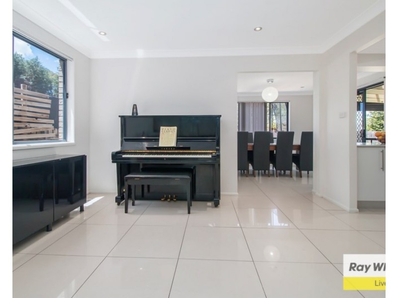 3 Cayley Place, Horningsea Park NSW 2171