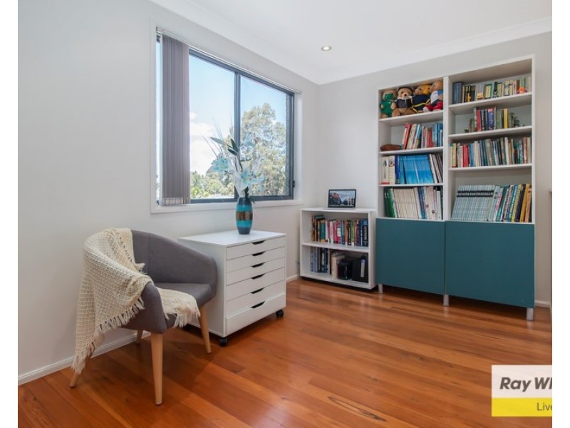 3 Cayley Place, Horningsea Park NSW 2171