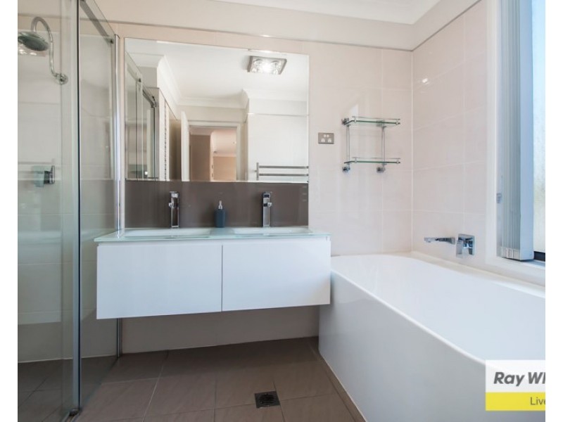 3 Cayley Place, Horningsea Park NSW 2171