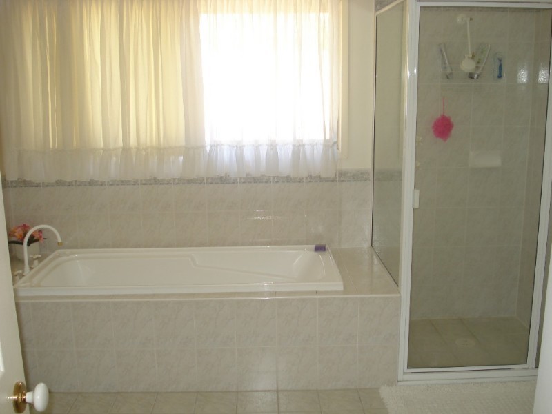 West Hoxton NSW 2171