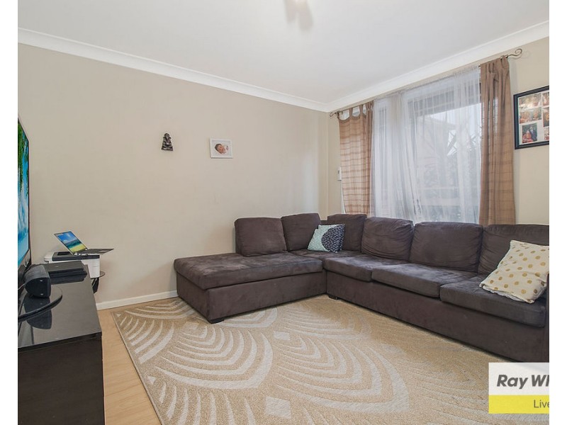 10/13-15 Carnation Avenue, Casula NSW 2170