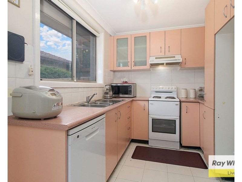 10/13-15 Carnation Avenue, Casula NSW 2170