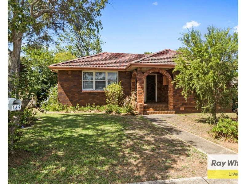 169 Cartwright Avenue, Cartwright NSW 2168