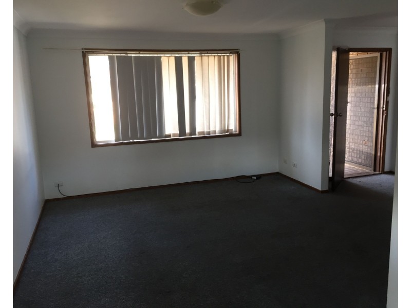 4/4 Sitella Place, Ingleburn NSW 2565