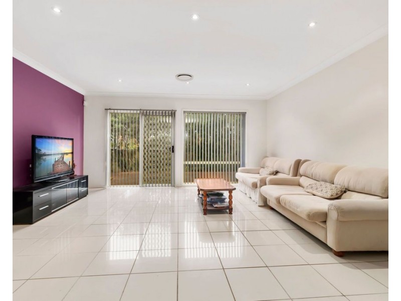 16 Aintree Close, Casula NSW 2170