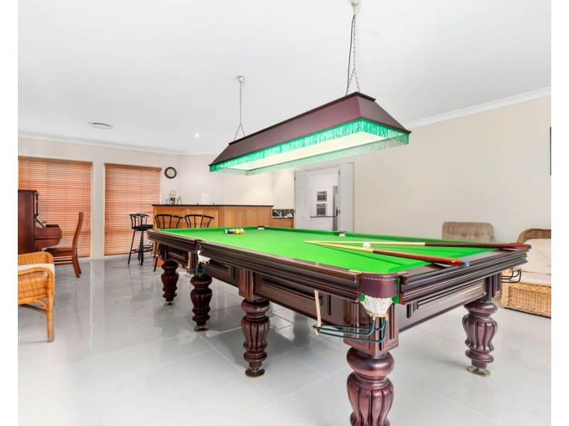 16 Aintree Close, Casula NSW 2170