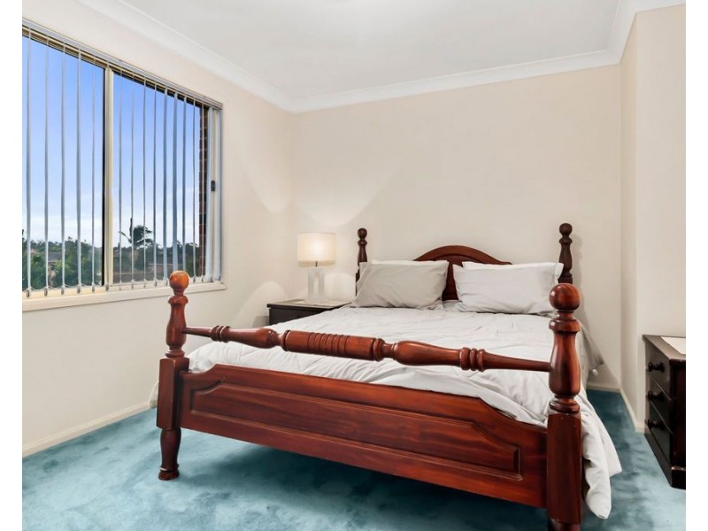 16 Aintree Close, Casula NSW 2170