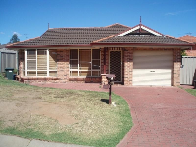 1 Stein Place, Cecil Hills NSW 2171