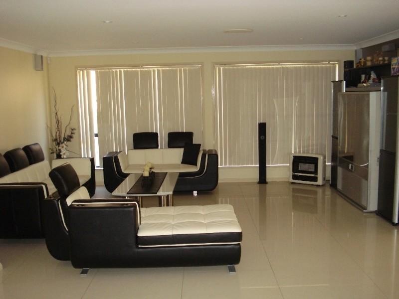 West Hoxton NSW 2171