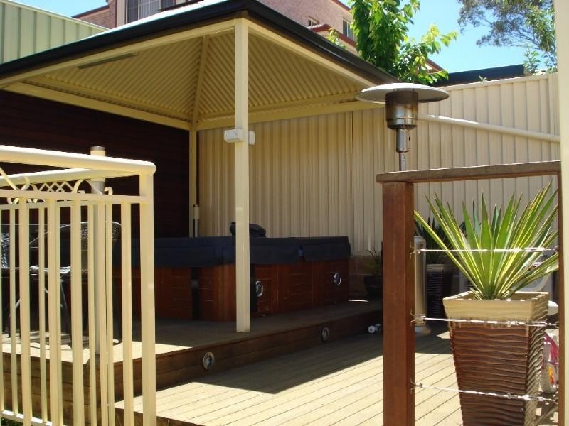 West Hoxton NSW 2171