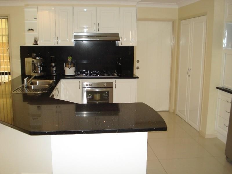 West Hoxton NSW 2171