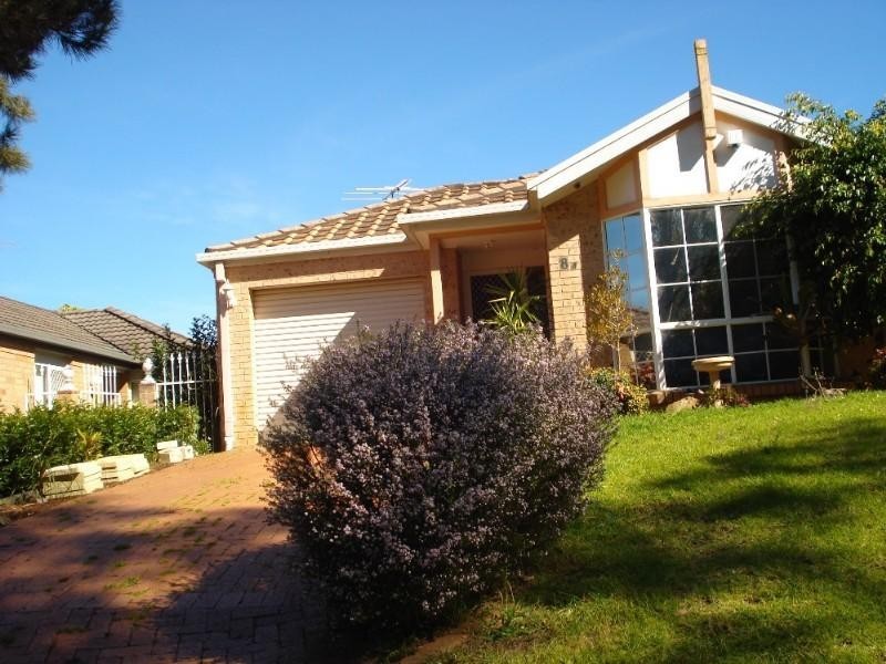 8a Kylie Close, Casula NSW 2170