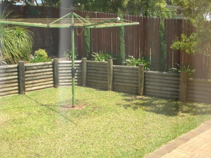 8a Kylie Close, Casula NSW 2170