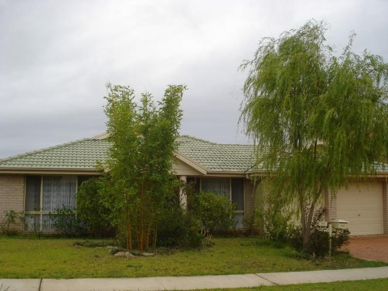 62 Boronia Drive, Voyager Point NSW 2172