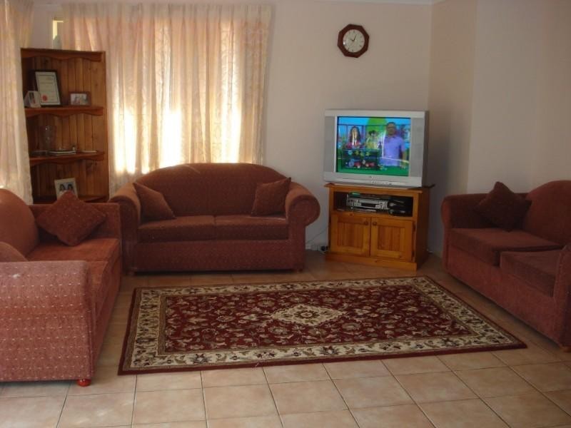 20 Kinchega Court, Wattle Grove NSW 2173