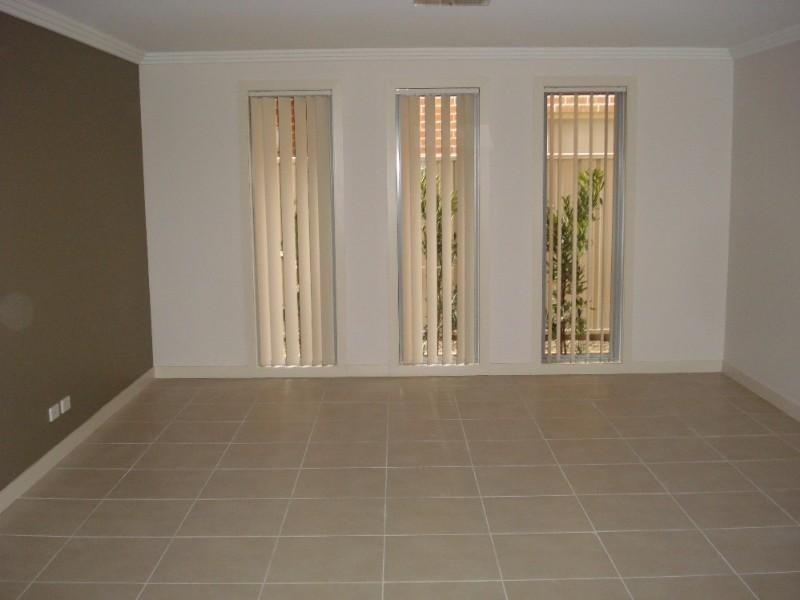 26 Sammut Crescent, Chipping Norton NSW 2170