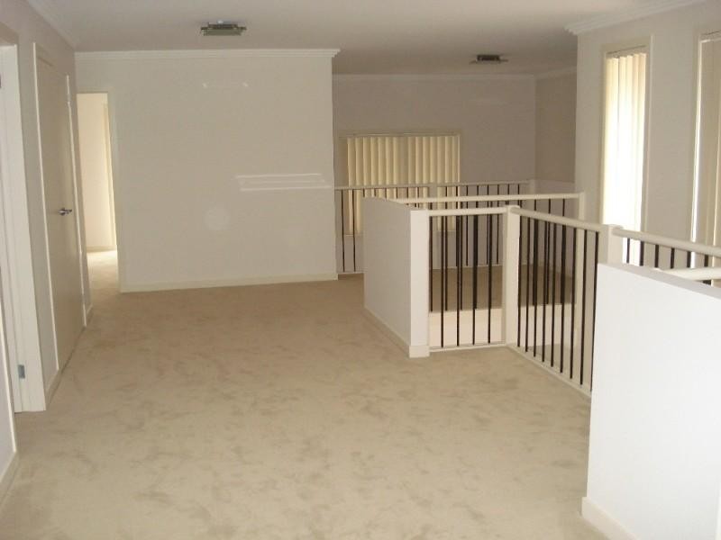 26 Sammut Crescent, Chipping Norton NSW 2170