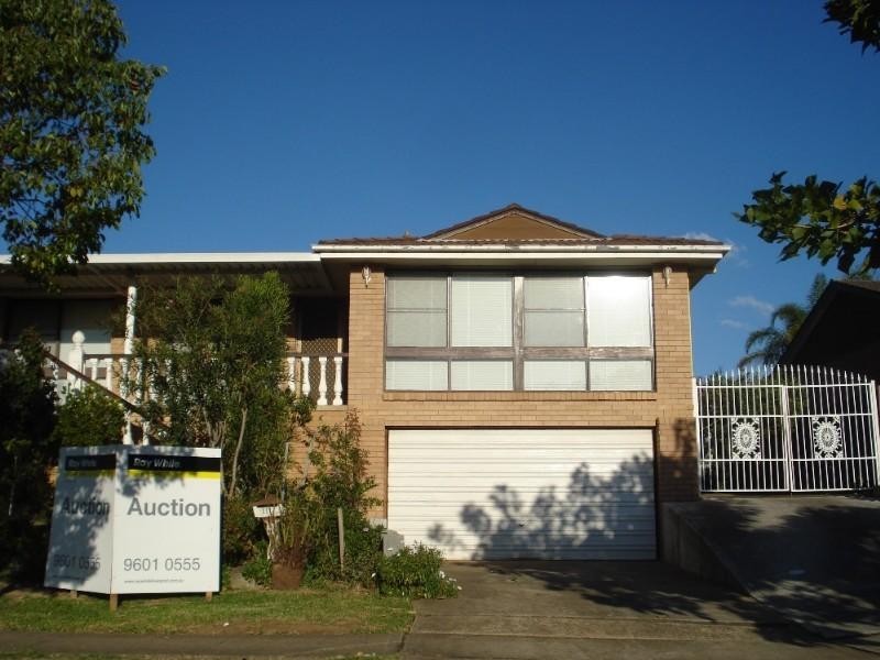 11 Malvern Close, St Johns Park NSW 2176