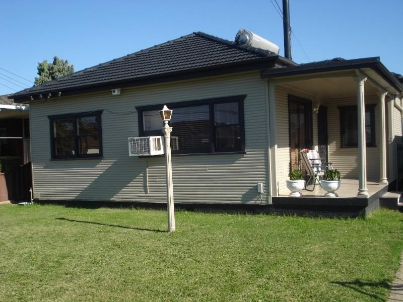 12 Chisholm Street, Smithfield NSW 2164