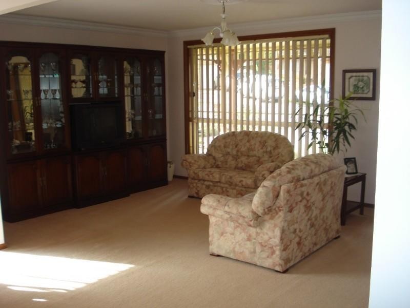 2/2 Grassy Close, Hinchinbrook NSW 2168