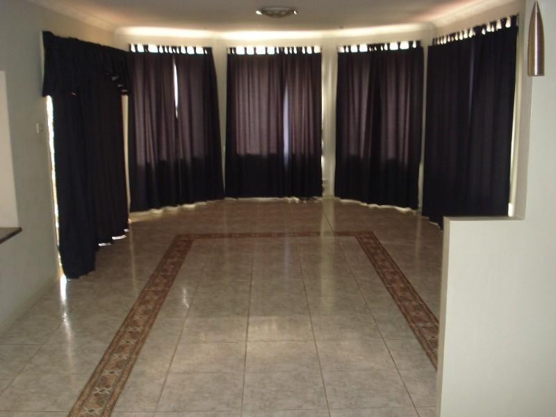 6 Juniper Place, Prestons NSW 2170