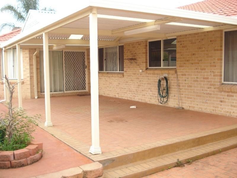 6 Juniper Place, Prestons NSW 2170