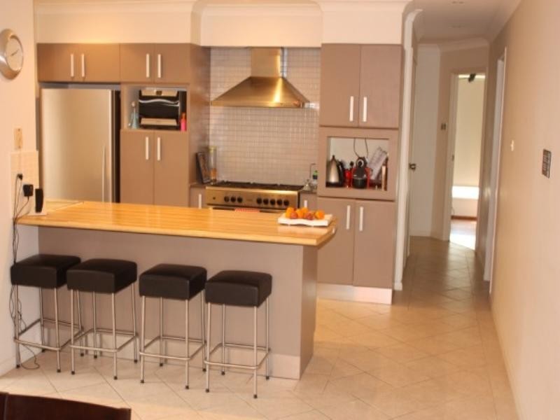 2 Carbine Close, Casula NSW 2170