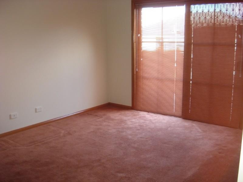 7 Curac Place, Casula NSW 2170