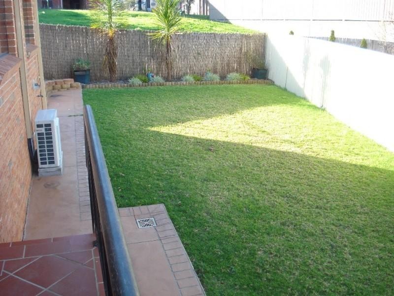 7 Curac Place, Casula NSW 2170