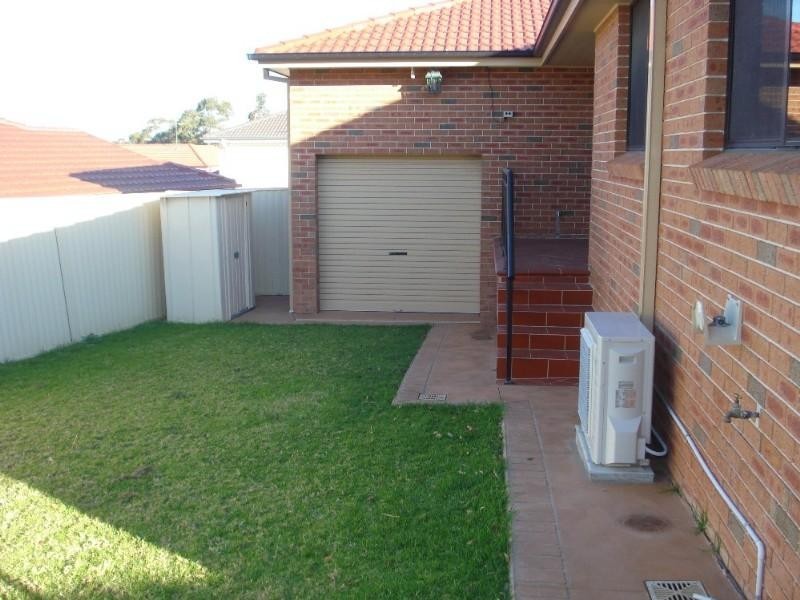 7 Curac Place, Casula NSW 2170