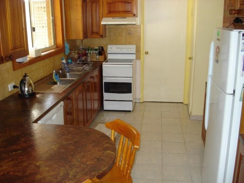 8 Supply Avenue, Lurnea NSW 2170