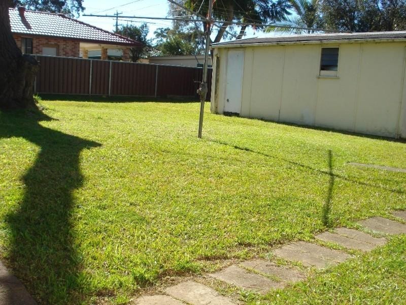 55 Chadwick Crescent, Fairfield West NSW 2165
