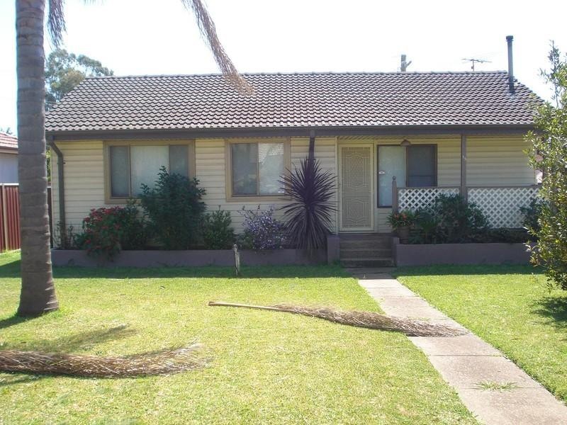 15 Lamont Place, Cartwright NSW 2168