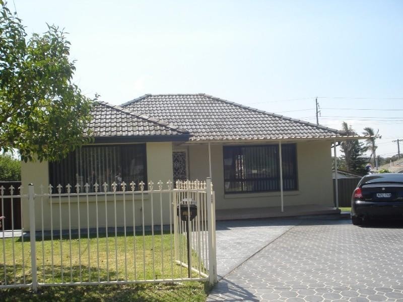 Fairfield West NSW 2165