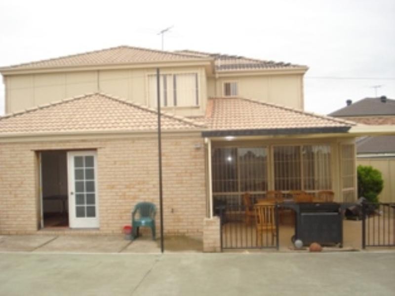 6 Terangle Close, Prestons NSW 2170