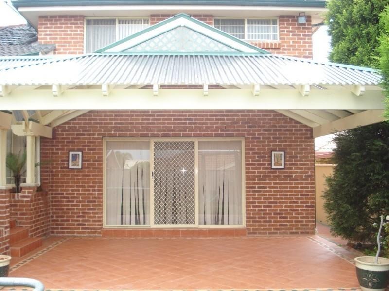 14 Yarra Place, Prestons NSW 2170