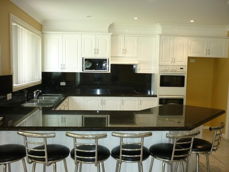West Hoxton NSW 2171