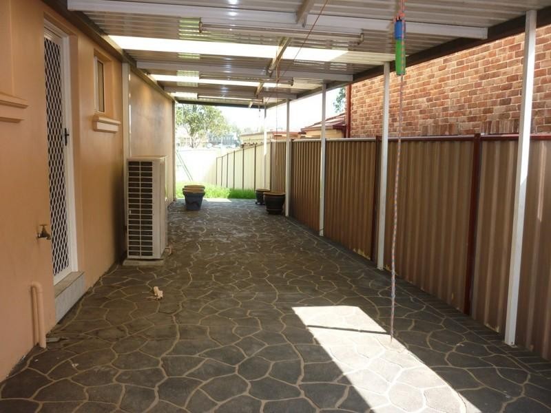 West Hoxton NSW 2171