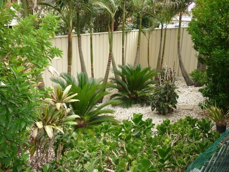 6 Daniel Place, Green Valley NSW 2168