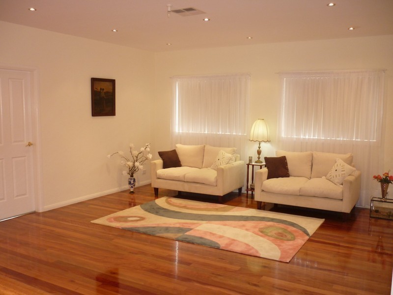 17 Flametree Street, Casula NSW 2170