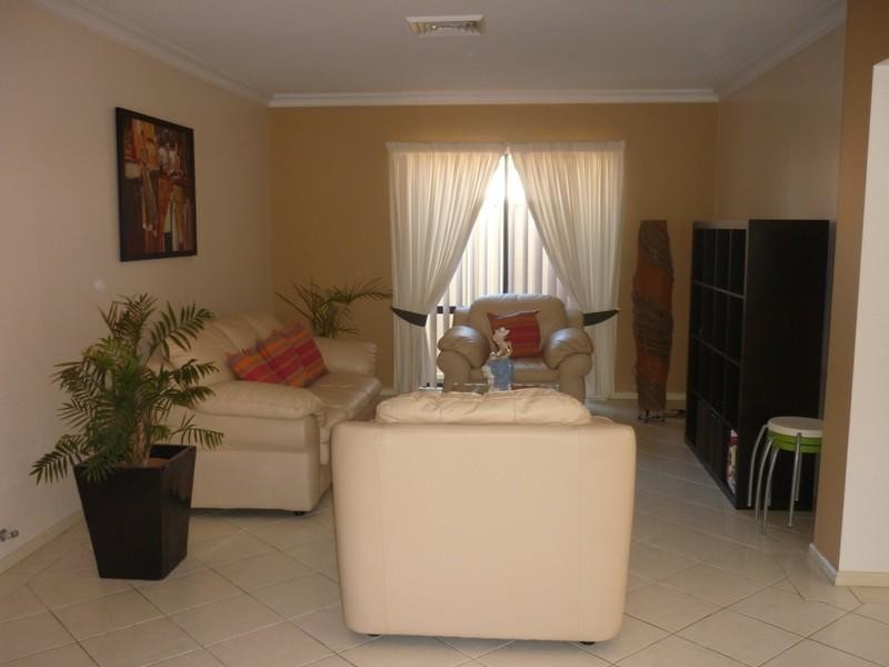 4 Dalton Place, Prestons NSW 2170