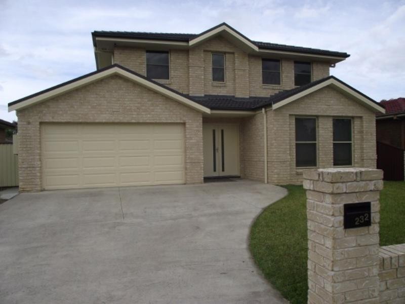 232 Prairievale Road, Bossley Park NSW 2176