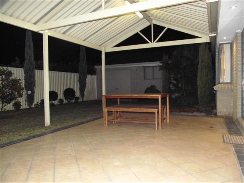 8 Horningsea Park Drive, Horningsea Park NSW 2171