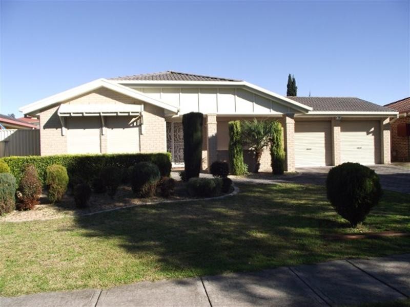 8 Horningsea Park Drive, Horningsea Park NSW 2171