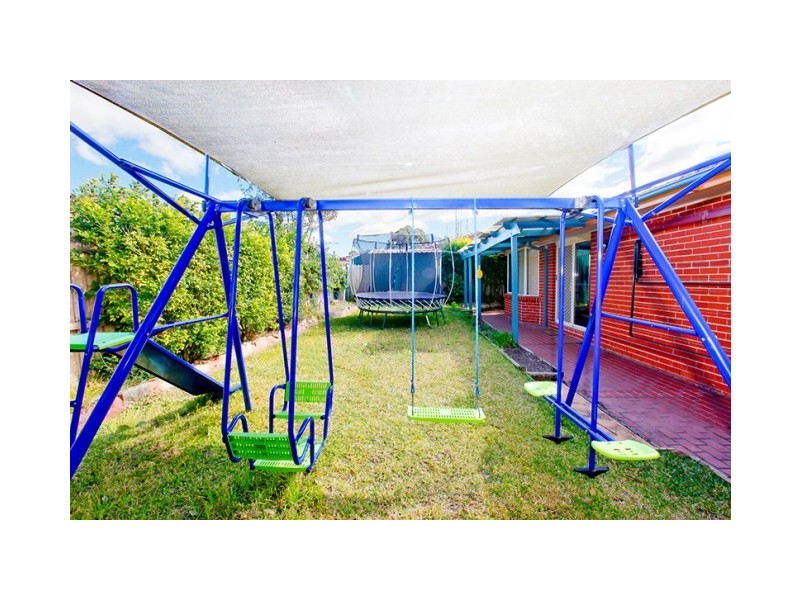 17 Merryville Court, Wattle Grove NSW 2173