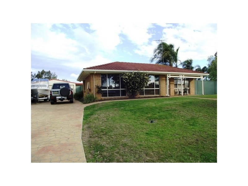 1 Baldwin Way, Currans Hill NSW 2567