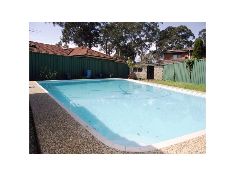 4 Carinya Place, Moorebank NSW 2170