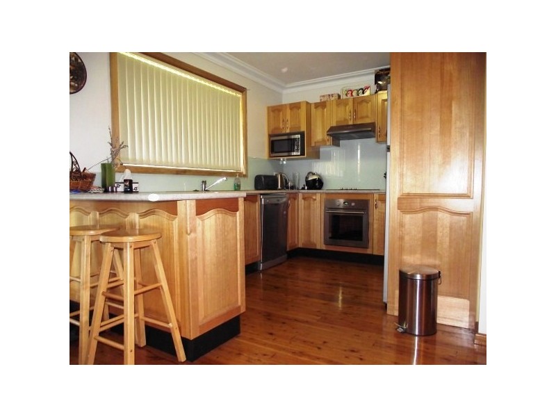 4 Carinya Place, Moorebank NSW 2170